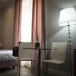 Opera House Guest, Centro Storico Gæstehus 3*