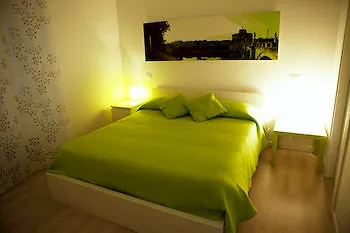 Opera House Guest, Centro Storico Rome