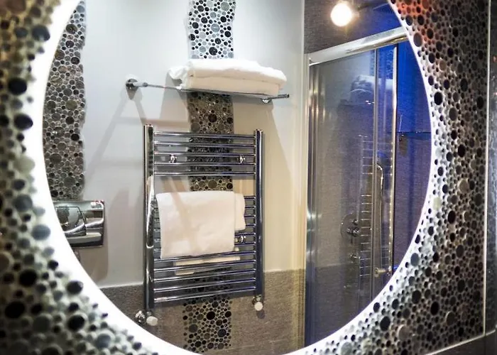 Opera House Guest, Centro Storico